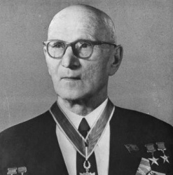 Пустовойт Василий Степанович