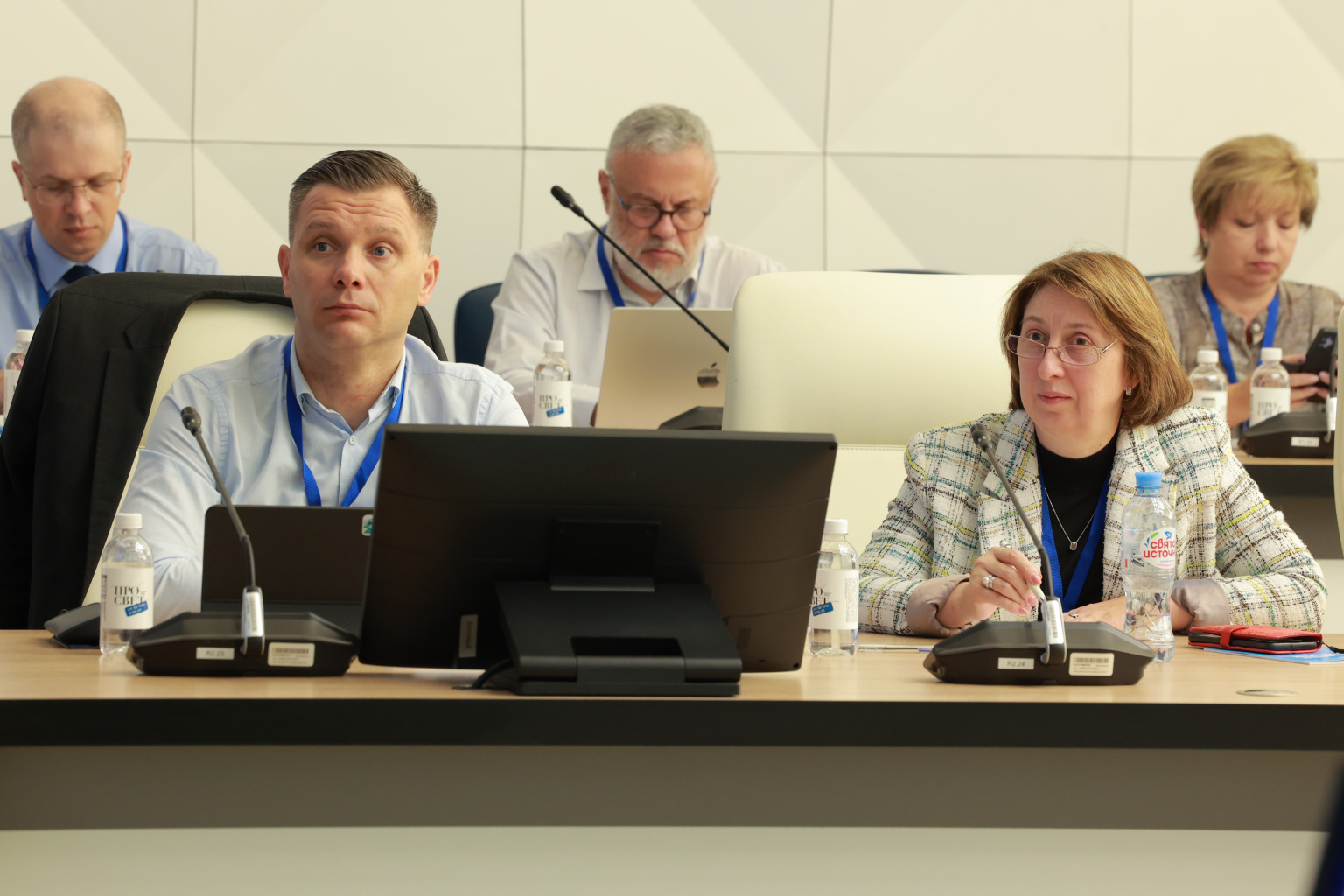 круглый стол 1 (8).jpg